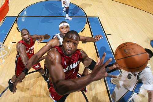 体育冬奥时刻：三大赛区冬奥村开门迎客